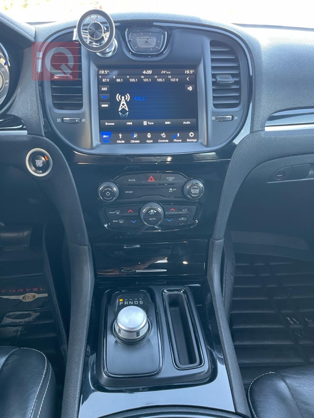 کرایسلەر 300